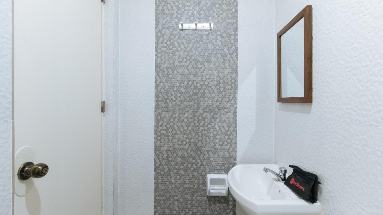 Reddoorz Plus Near Lapasan Plaza Cagayan De Oro Exterior photo