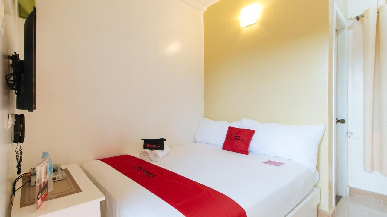 Reddoorz Plus Near Lapasan Plaza Cagayan De Oro Exterior photo